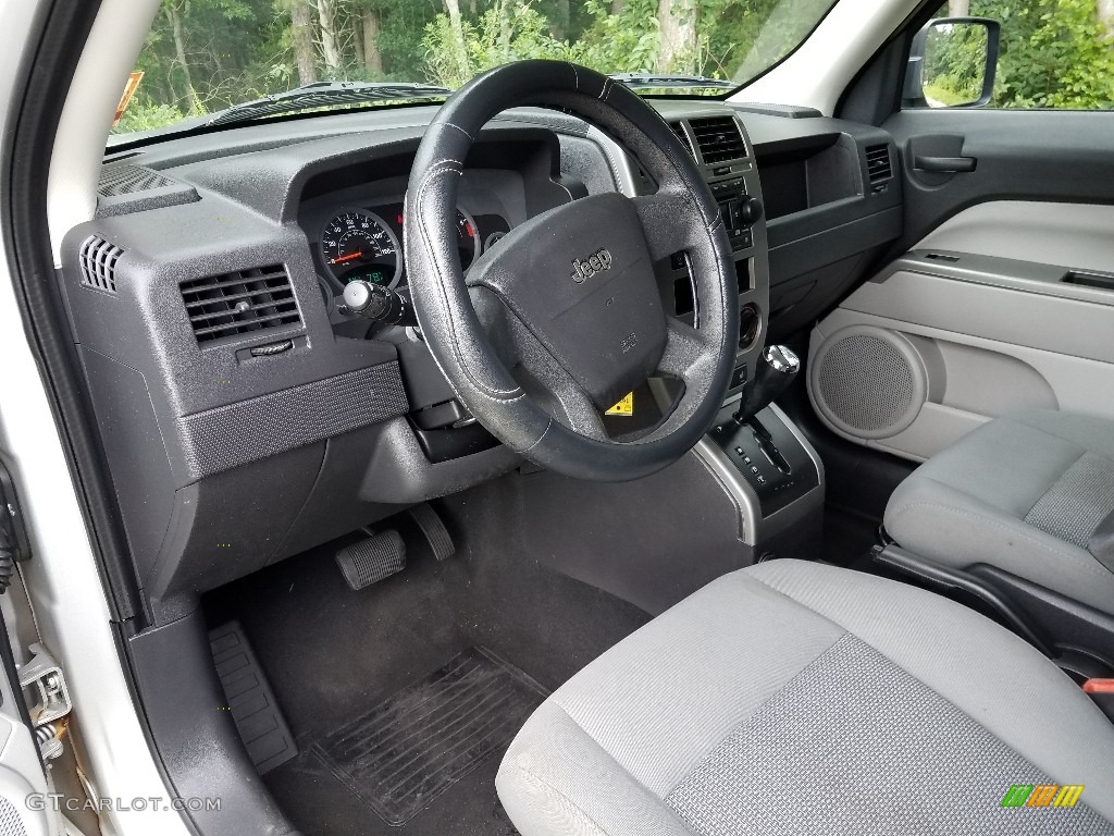 2007 Patriot Sport 4x4 - Bright Silver Metallic / Pastel Slate Gray photo #18