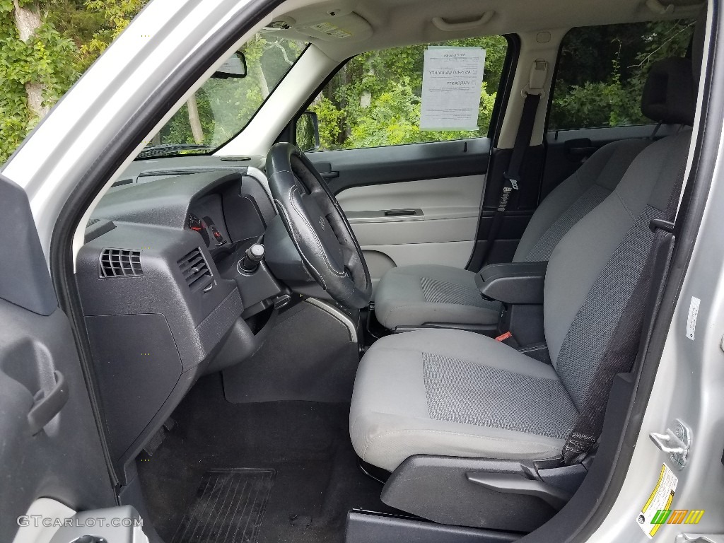 2007 Patriot Sport 4x4 - Bright Silver Metallic / Pastel Slate Gray photo #20