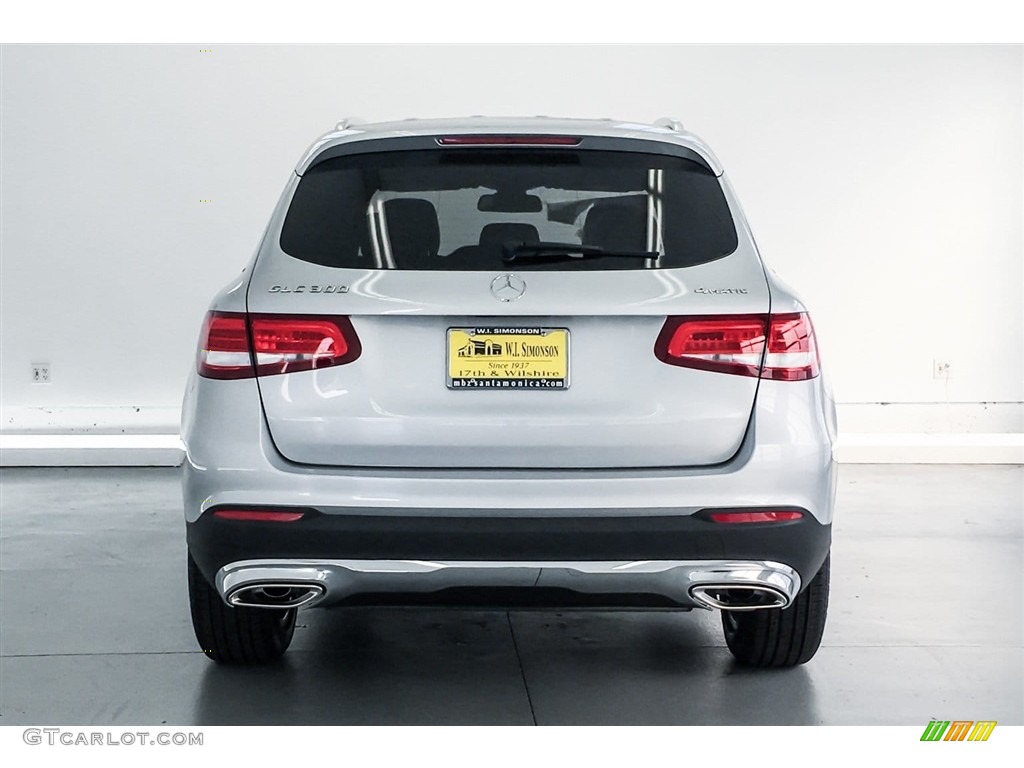 2018 GLC 300 4Matic - Iridium Silver Metallic / Black photo #4