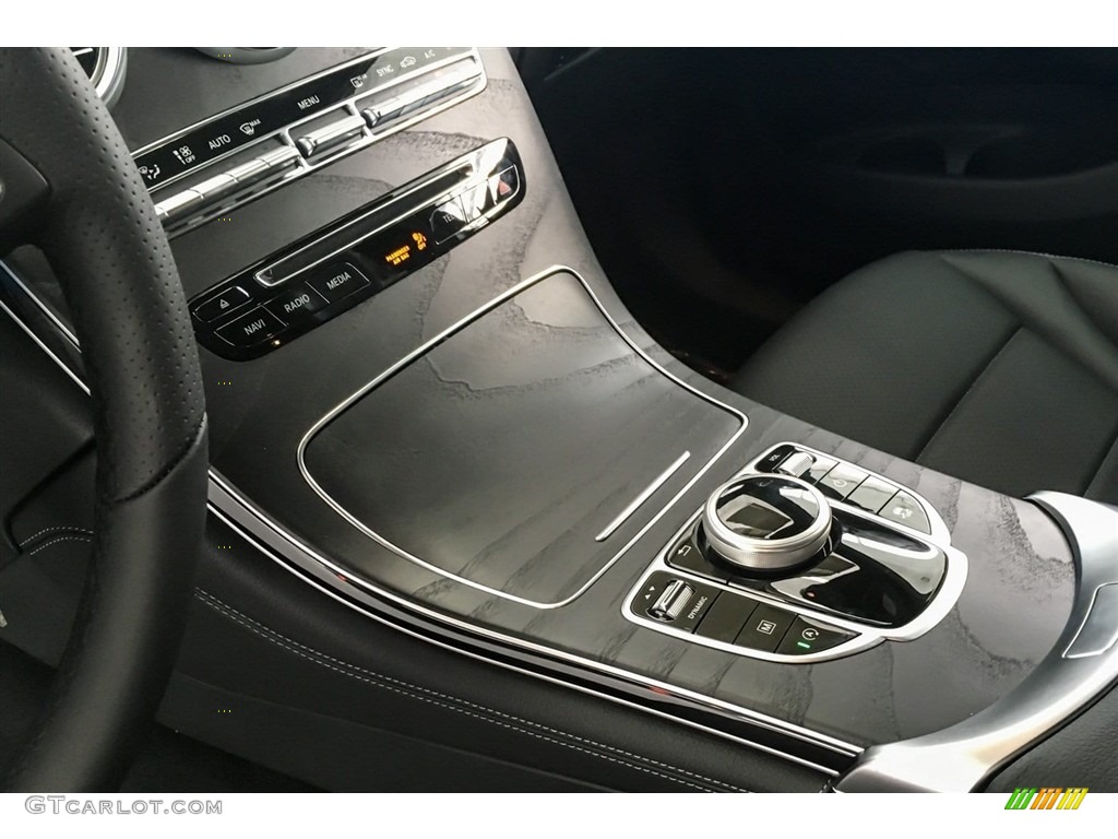 2018 Mercedes-Benz GLC 300 4Matic Controls Photos