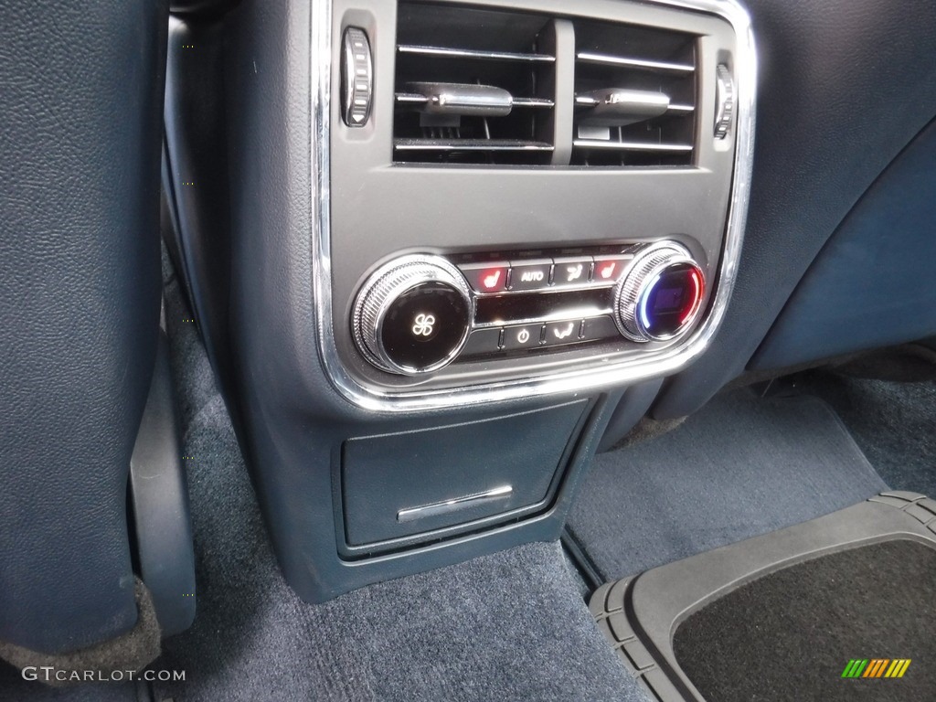 2017 Lincoln Continental Black Label AWD Controls Photos