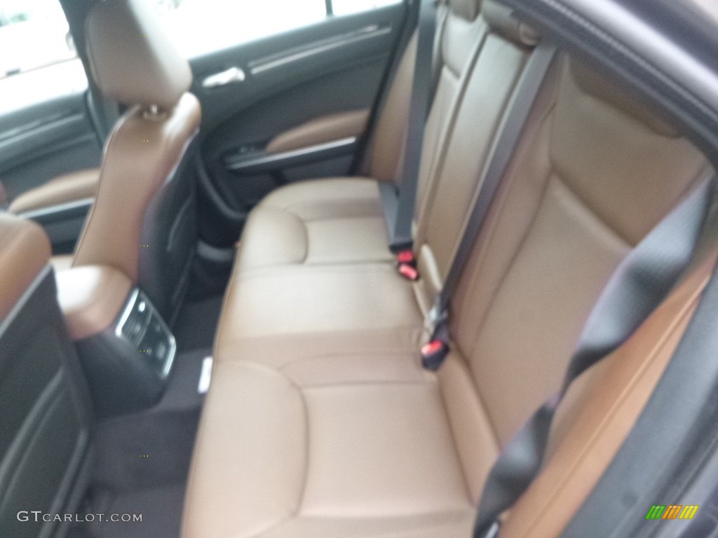 2018 300 Limited AWD - Granite Crystal Metallic / Deep Mocha photo #13