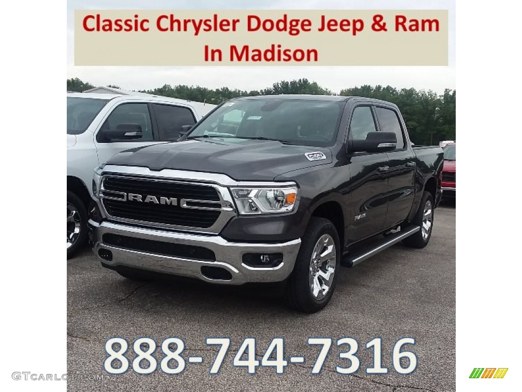 2019 1500 Big Horn Crew Cab 4x4 - Granite Crystal Metallic / Black photo #1