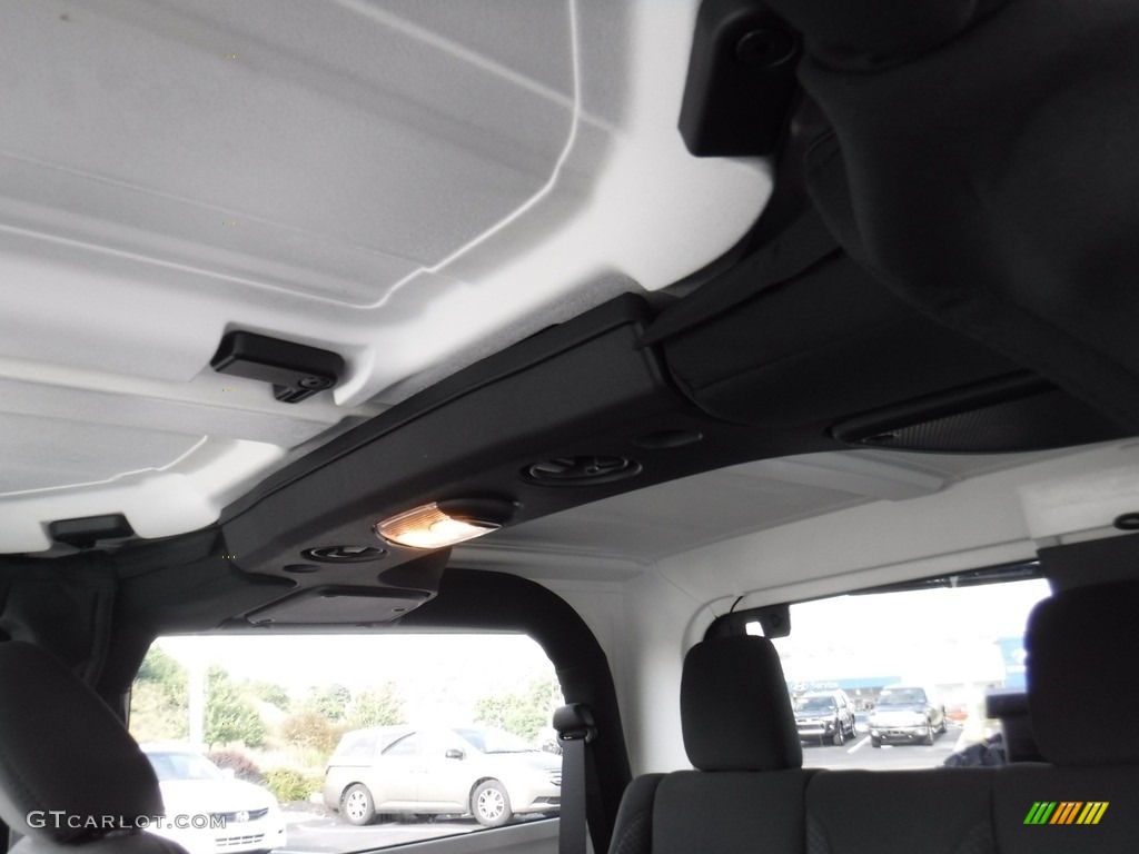 2017 Wrangler Willys Wheeler 4x4 - Black / Black photo #21