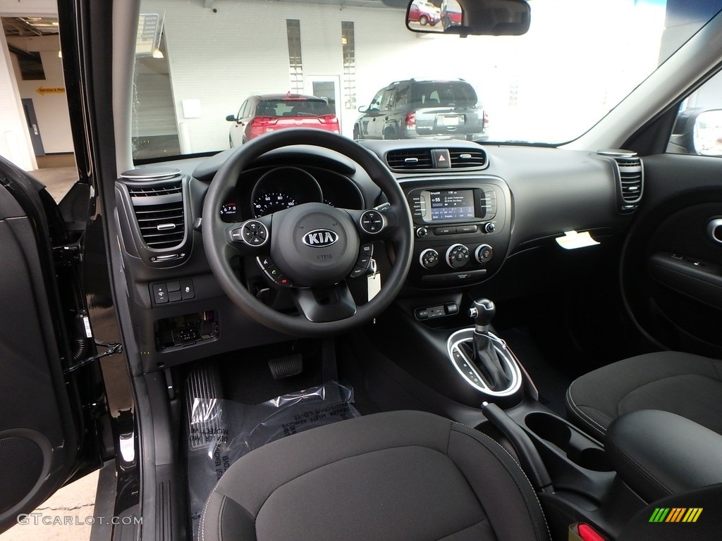 Black Interior 2019 Kia Soul Standard Soul Model Photo #128565134