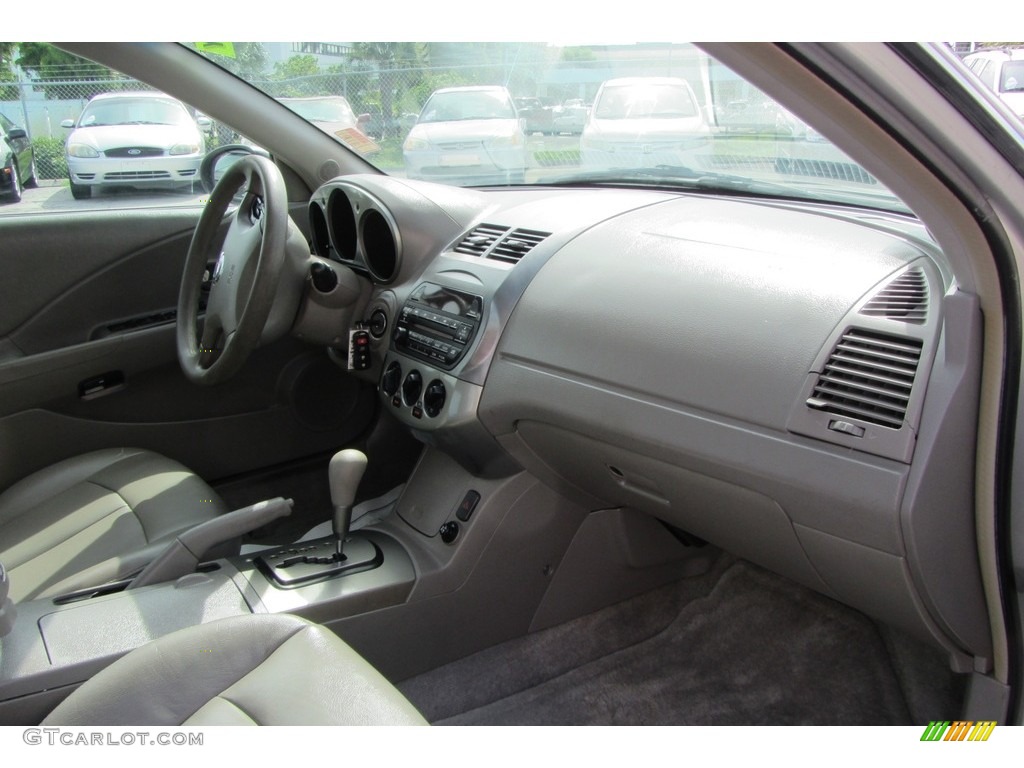 2003 Altima 2.5 S - Sheer Silver Metallic / Frost photo #16