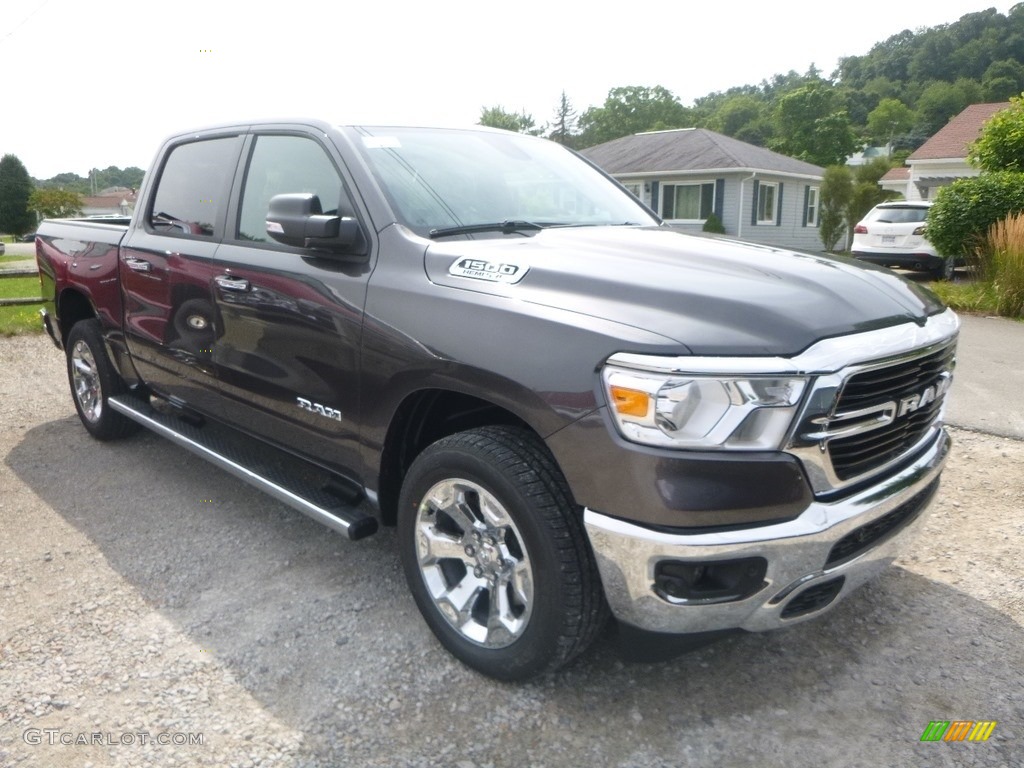 2019 1500 Big Horn Crew Cab 4x4 - Granite Crystal Metallic / Black photo #6