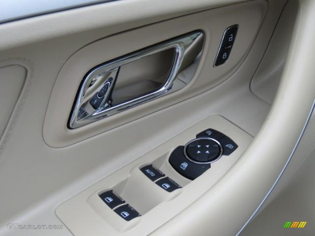 2018 Taurus SEL - Oxford White / Dune photo #10
