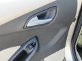 White Gold - Focus SE Hatch Photo No. 7