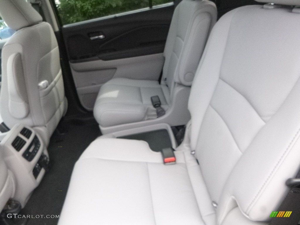 Gray Interior 2019 Honda Pilot Touring AWD Photo #128605158