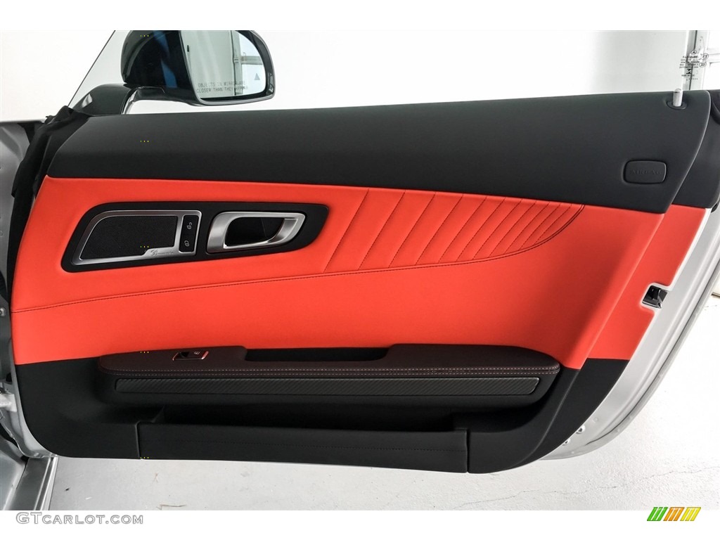 2018 Mercedes-Benz AMG GT C Roadster Red Pepper/Black Door Panel Photo #128612934