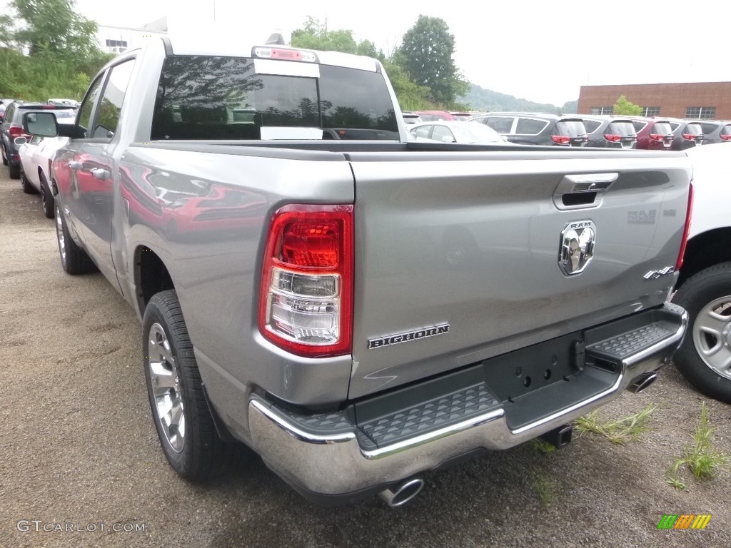2019 1500 Big Horn Crew Cab 4x4 - Billett Silver Metallic / Black photo #3