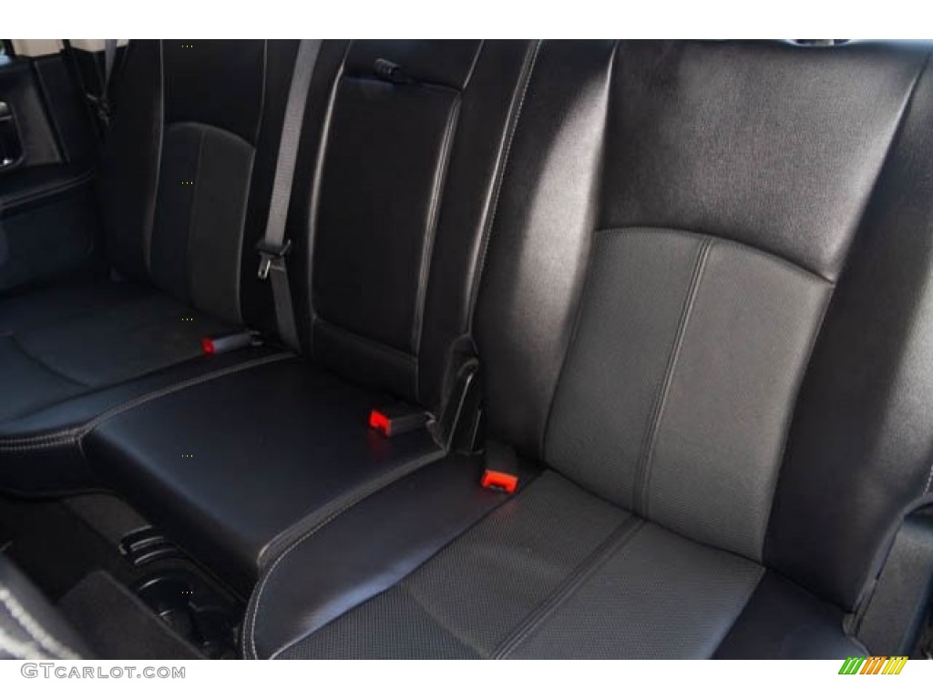 2018 1500 Night Crew Cab 4x4 - Granite Crystal Metallic / Black photo #22