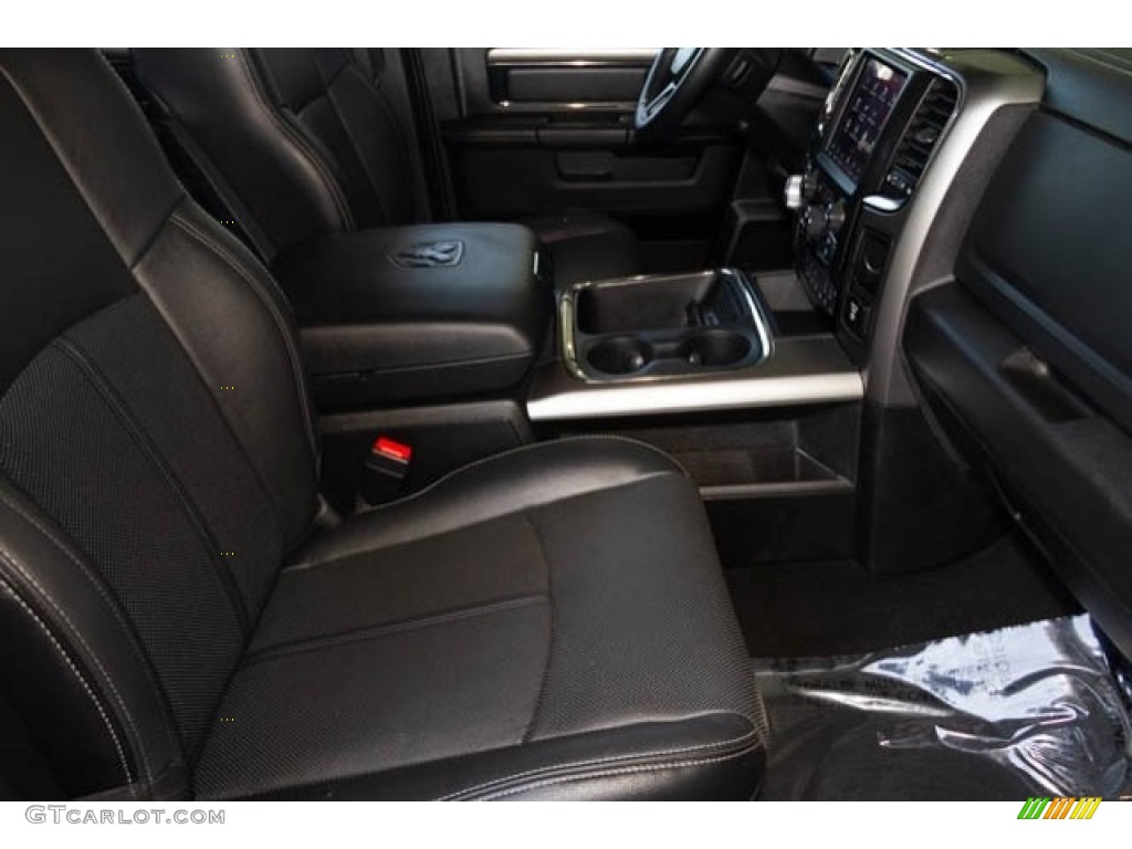 2018 1500 Night Crew Cab 4x4 - Granite Crystal Metallic / Black photo #25