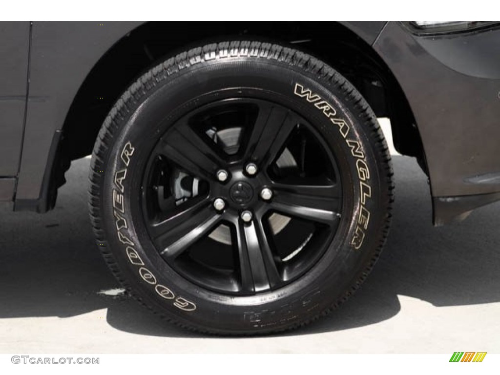 2018 1500 Night Crew Cab 4x4 - Granite Crystal Metallic / Black photo #40
