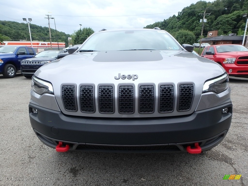 2019 Cherokee Trailhawk 4x4 - Billet Silver Metallic / Black photo #8