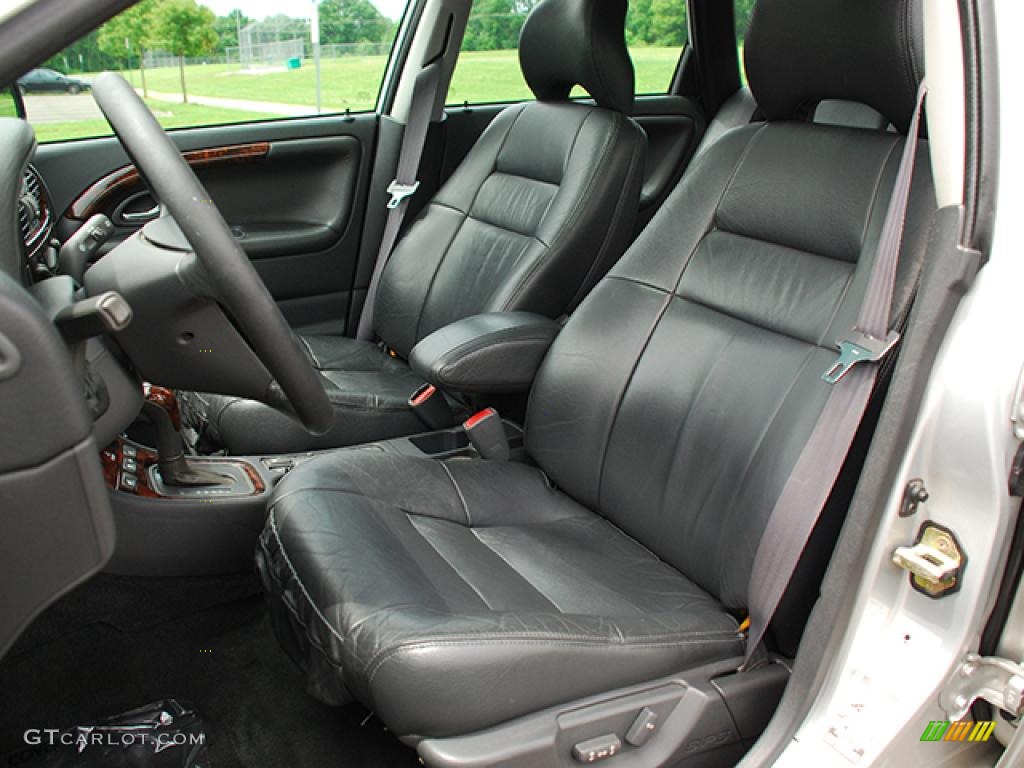 2000 V40 1.9T Wagon - Silver Metallic / Off Black photo #5
