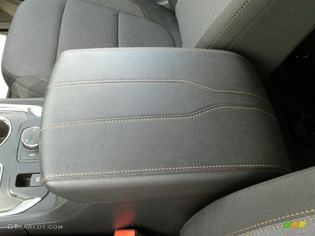 2019 Traverse LT - Graphite Metallic / Jet Black photo #18