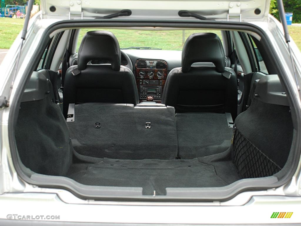 2000 V40 1.9T Wagon - Silver Metallic / Off Black photo #16