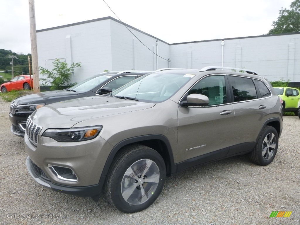 2019 Cherokee Limited 4x4 - Light Brownstone Pearl / Black/Ski Grey photo #1