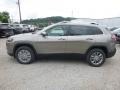 2019 Light Brownstone Pearl Jeep Cherokee Latitude Plus 4x4  photo #2