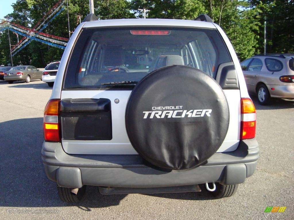 2000 Tracker 4WD Hard Top - Silver Metallic / Medium Gray photo #5