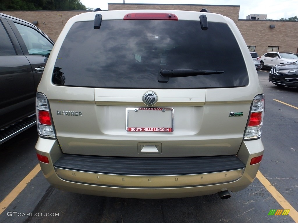 2010 Mariner V6 4WD - Gold Leaf Metallic / Black photo #3