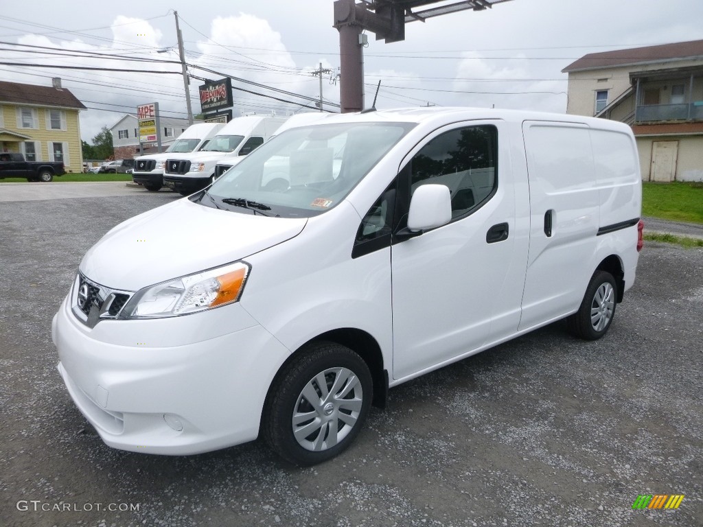 2018 Nissan NV200 SV Exterior Photos