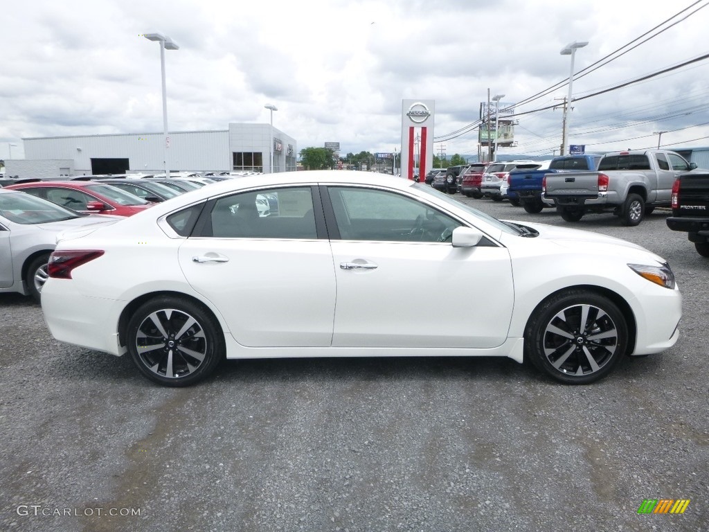 2018 Altima 2.5 SR - Pearl White / Charcoal photo #3