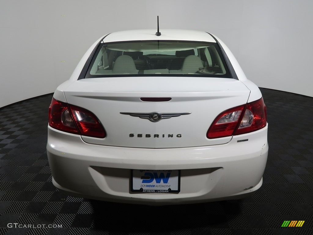 2008 Sebring Touring Sedan - Stone White / Dark Khaki/Light Graystone photo #10