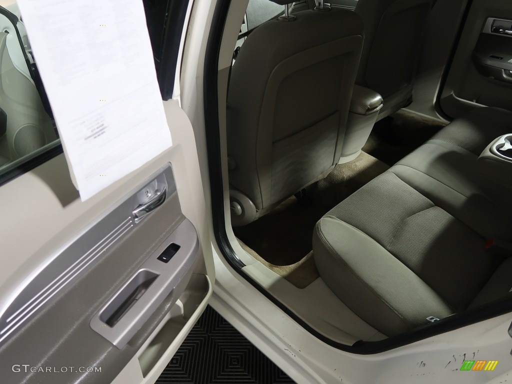 2008 Sebring Touring Sedan - Stone White / Dark Khaki/Light Graystone photo #31