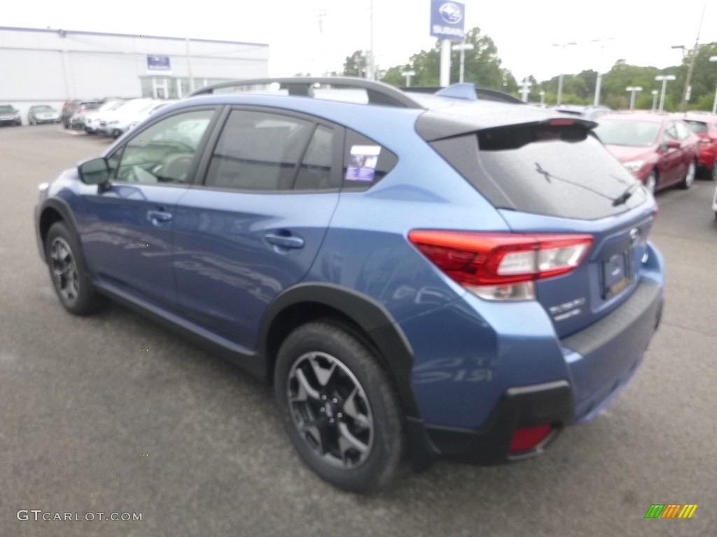 2019 Crosstrek 2.0i Premium - Quartz Blue Pearl / Gray photo #6