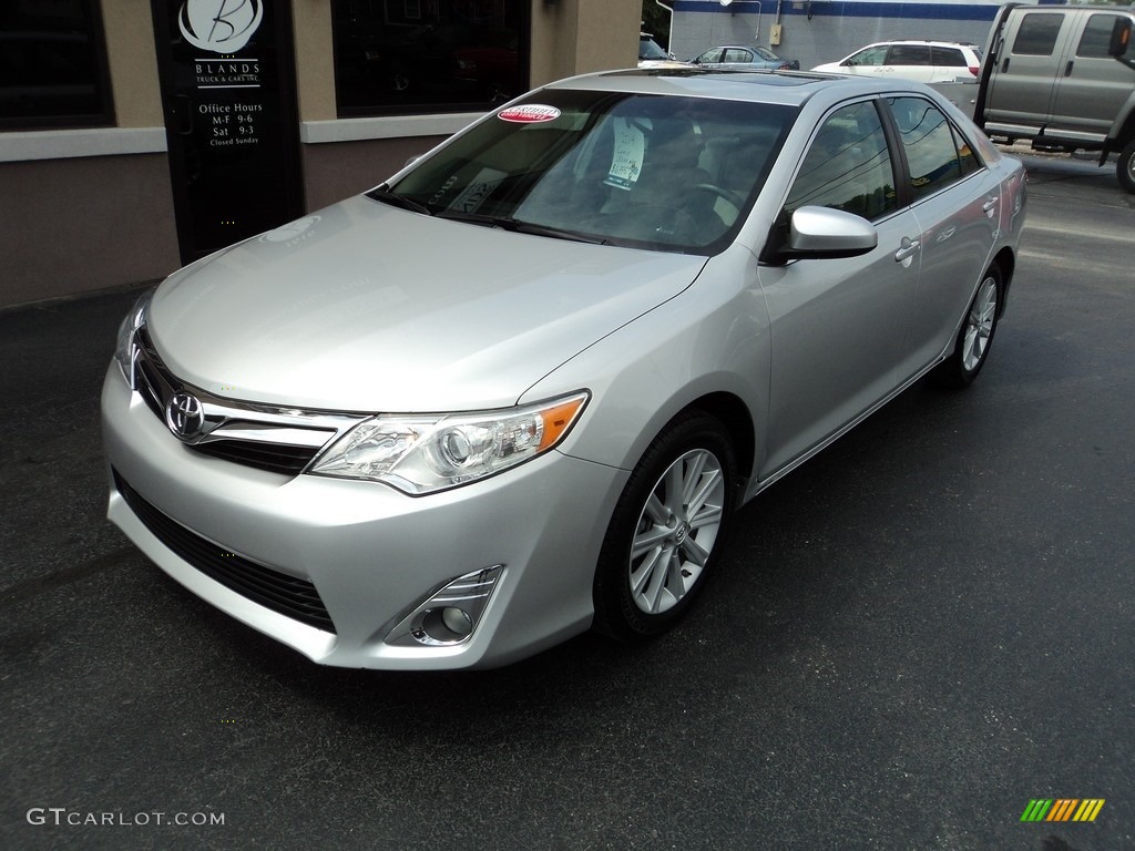 2014 Camry XLE - Classic Silver Metallic / Ash photo #2
