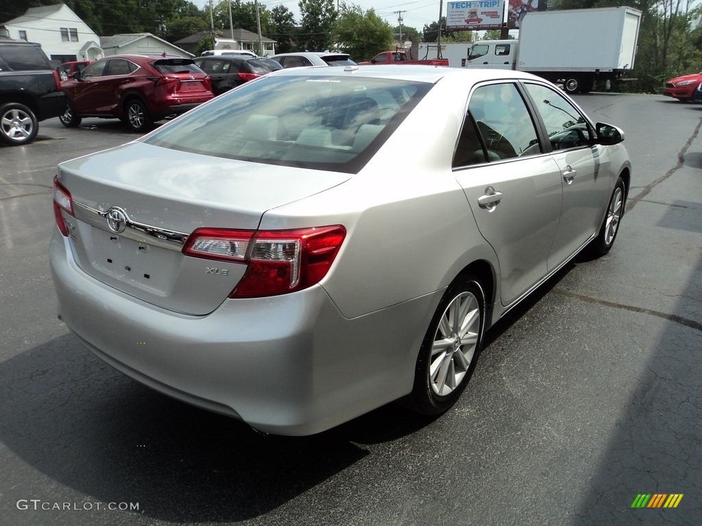 2014 Camry XLE - Classic Silver Metallic / Ash photo #4