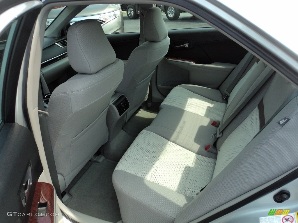 2014 Camry XLE - Classic Silver Metallic / Ash photo #8