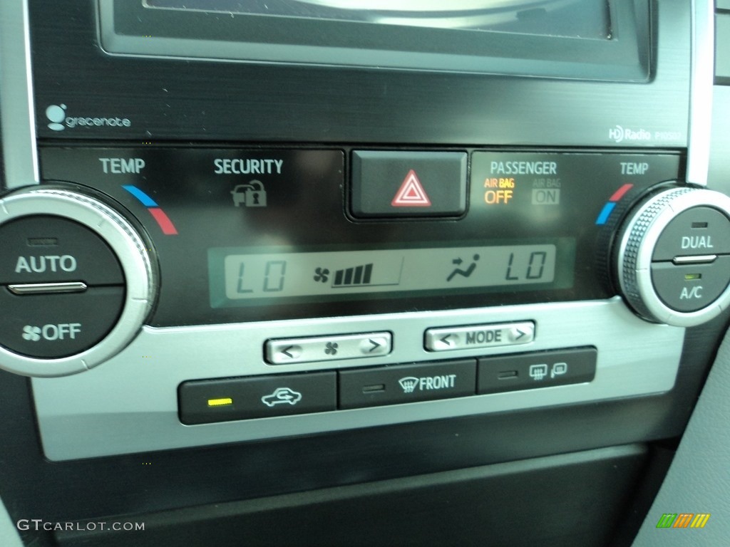 2014 Camry XLE - Classic Silver Metallic / Ash photo #20