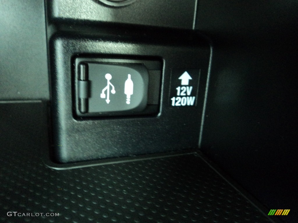2014 Camry XLE - Classic Silver Metallic / Ash photo #21