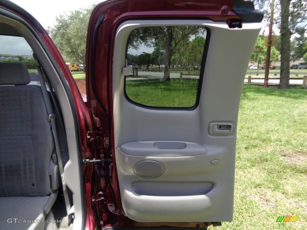 2005 Tundra SR5 Access Cab - Salsa Red Pearl / Light Charcoal photo #40
