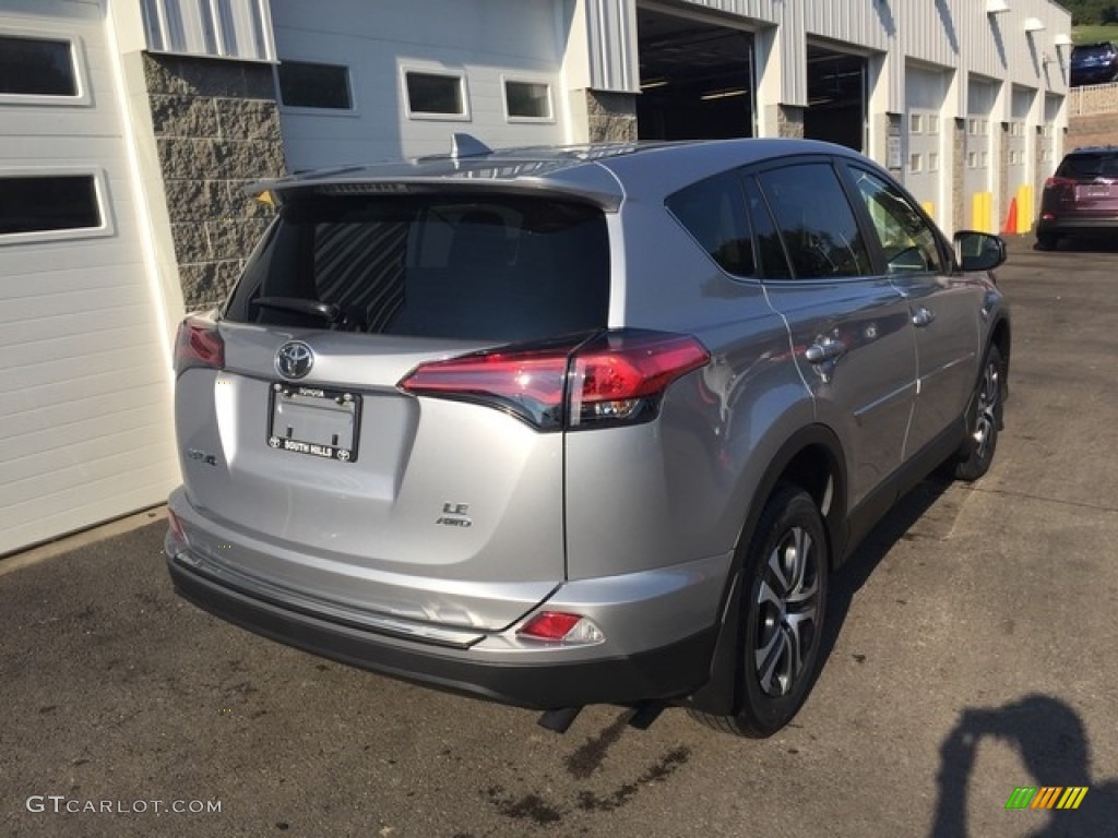 2018 RAV4 LE - Silver Sky Metallic / Black photo #3
