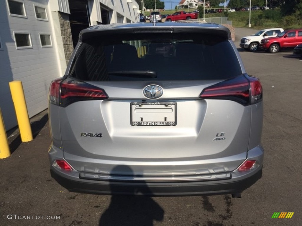2018 RAV4 LE - Silver Sky Metallic / Black photo #4