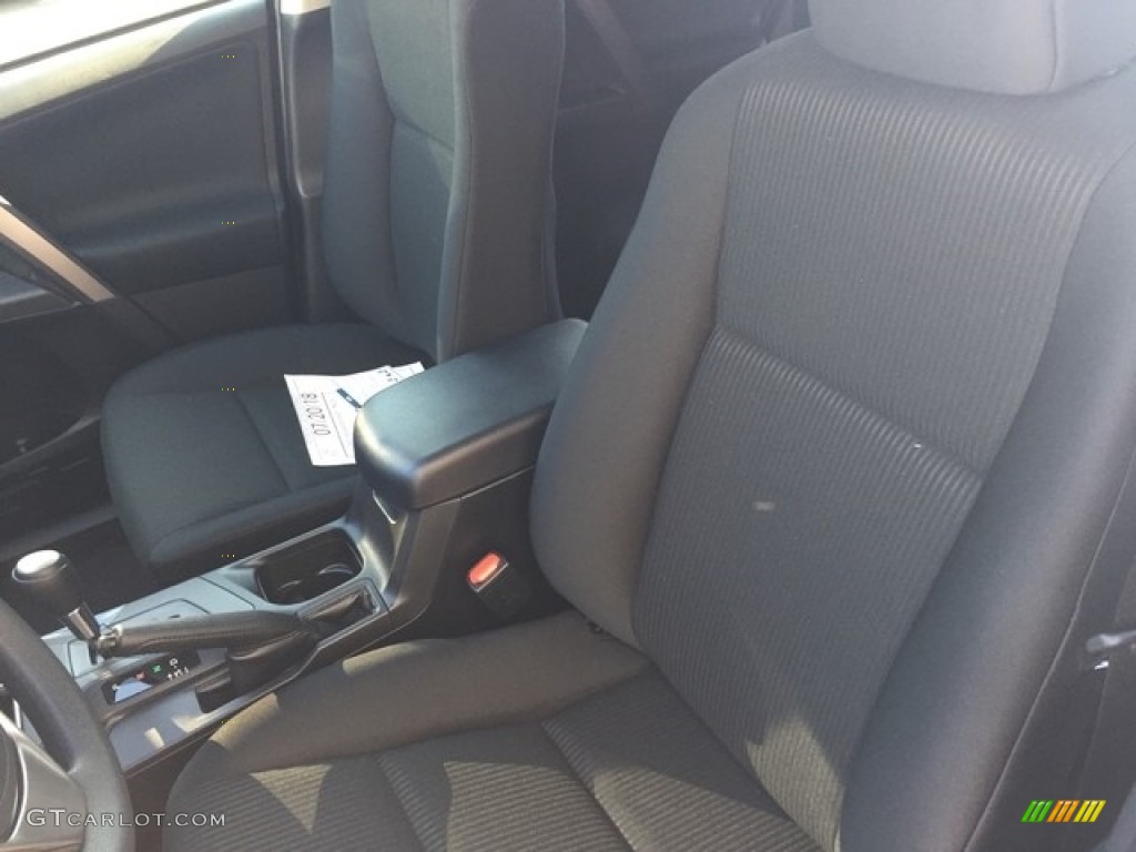 2018 RAV4 LE - Silver Sky Metallic / Black photo #10