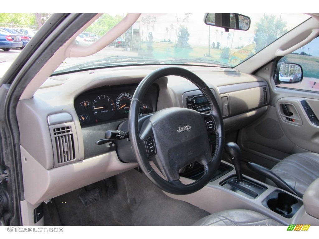 2003 Grand Cherokee Laredo - Brilliant Black / Dark Slate Gray photo #10