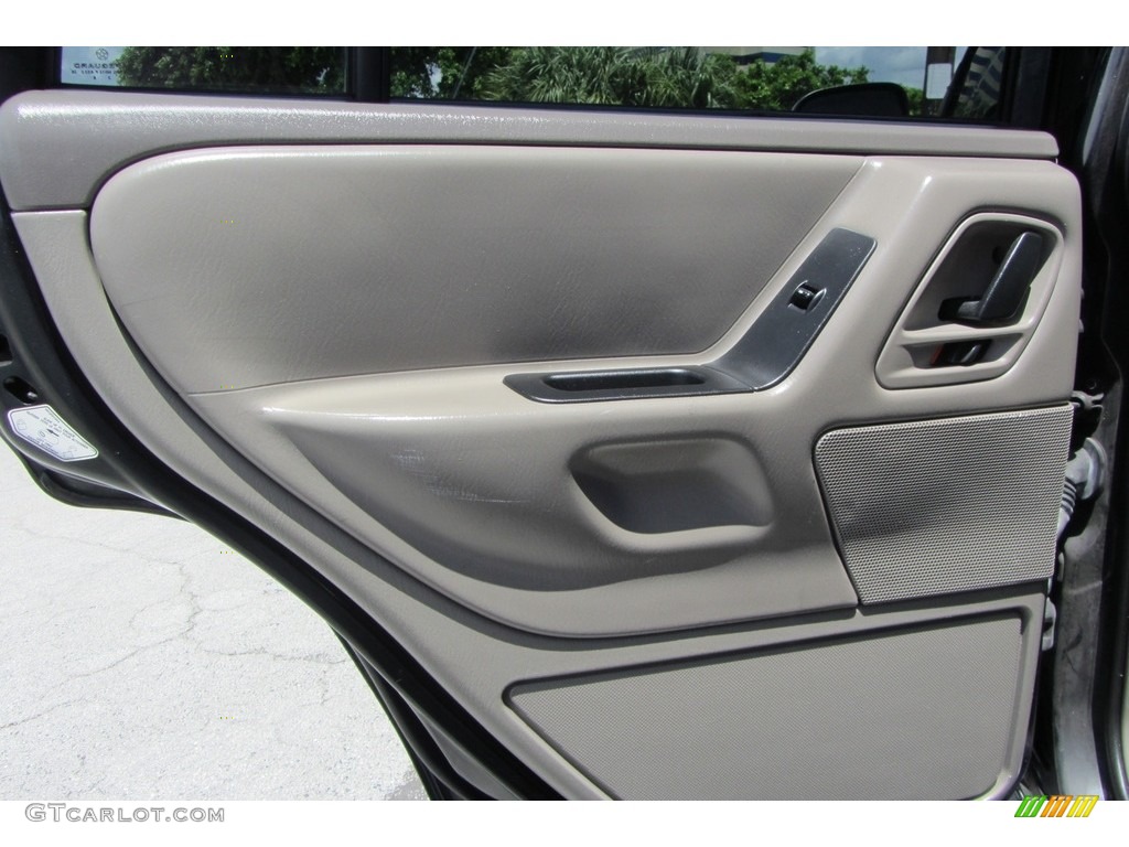 2003 Grand Cherokee Laredo - Brilliant Black / Dark Slate Gray photo #13