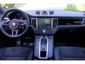 White - Macan  Photo No. 14
