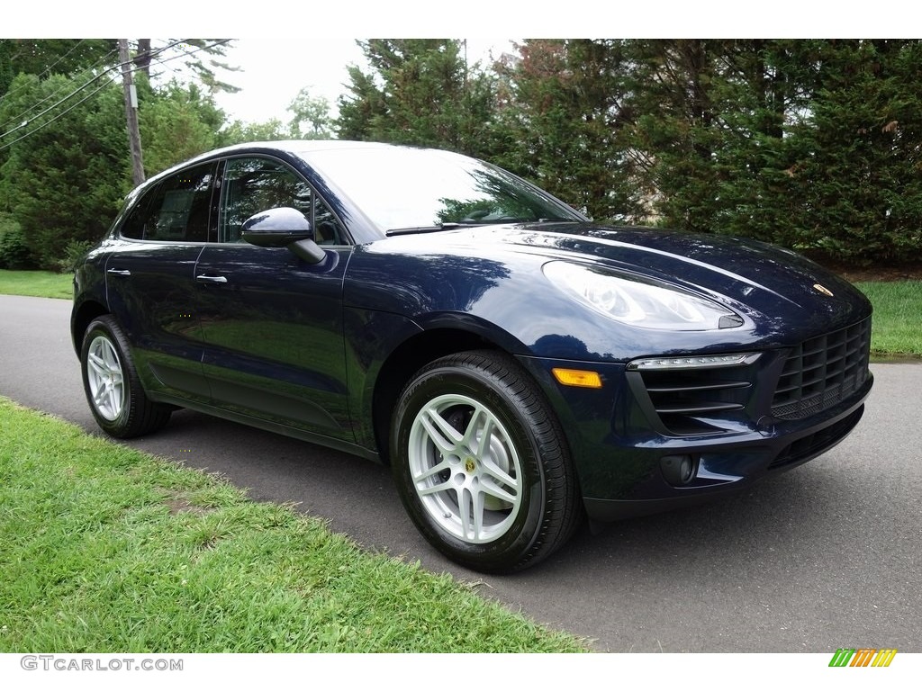 2018 Macan  - Night Blue Metallic / Black/Luxor Beige photo #1