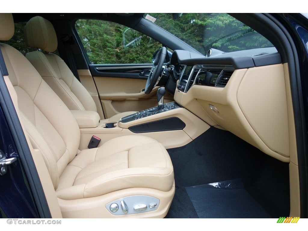 2018 Macan  - Night Blue Metallic / Black/Luxor Beige photo #18