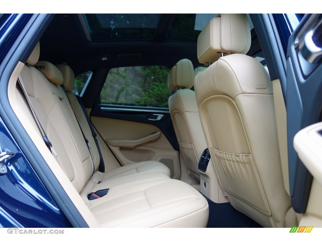 2018 Macan  - Night Blue Metallic / Black/Luxor Beige photo #19