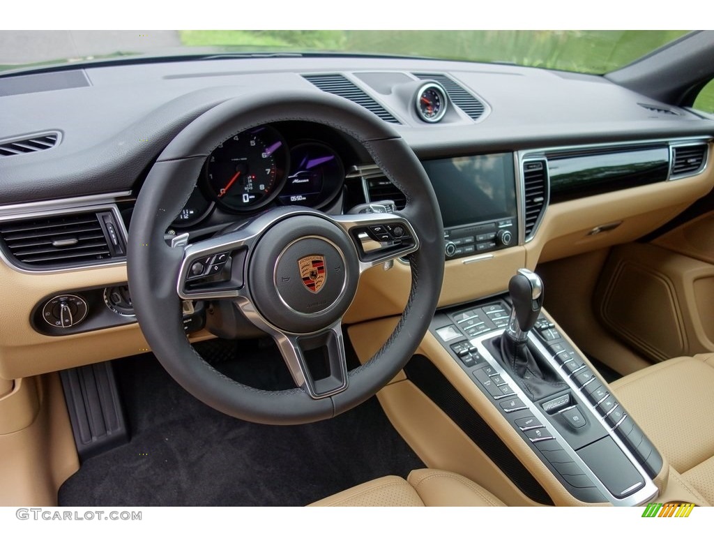 2018 Macan  - Night Blue Metallic / Black/Luxor Beige photo #20