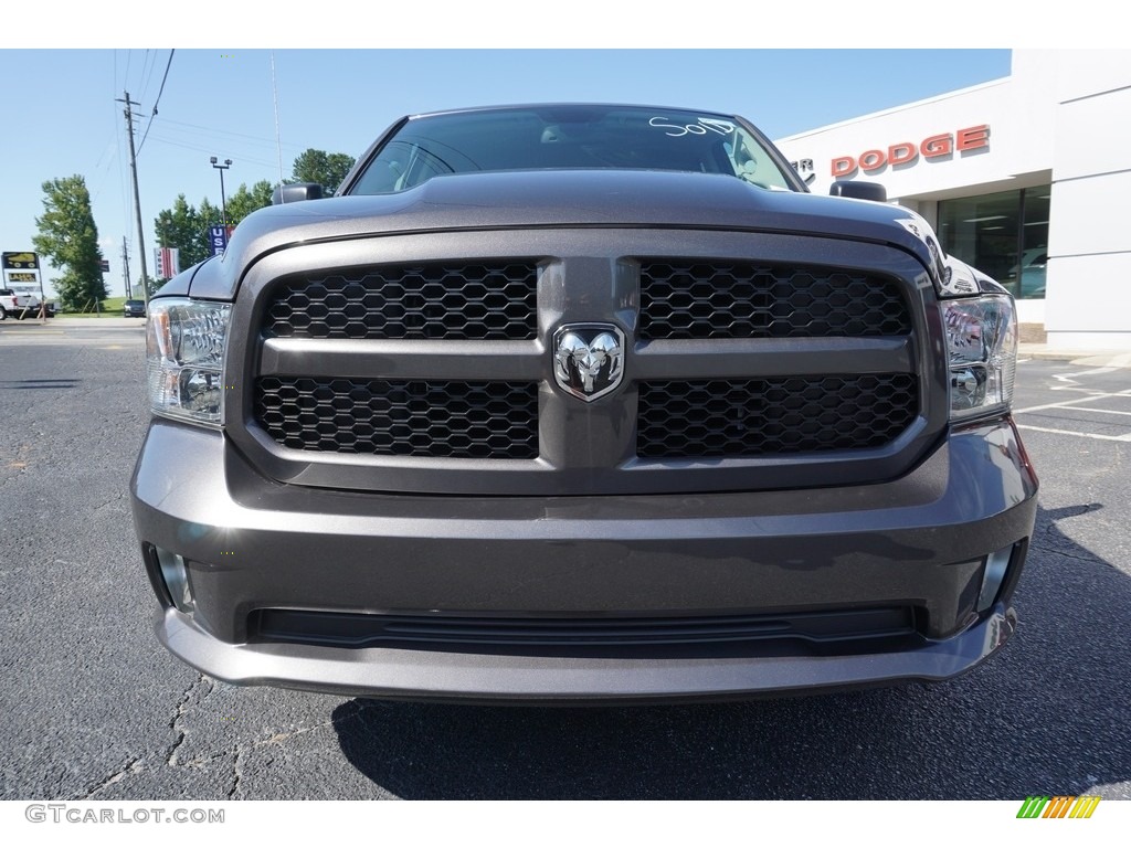 2018 1500 Express Quad Cab - Granite Crystal Metallic / Black photo #2