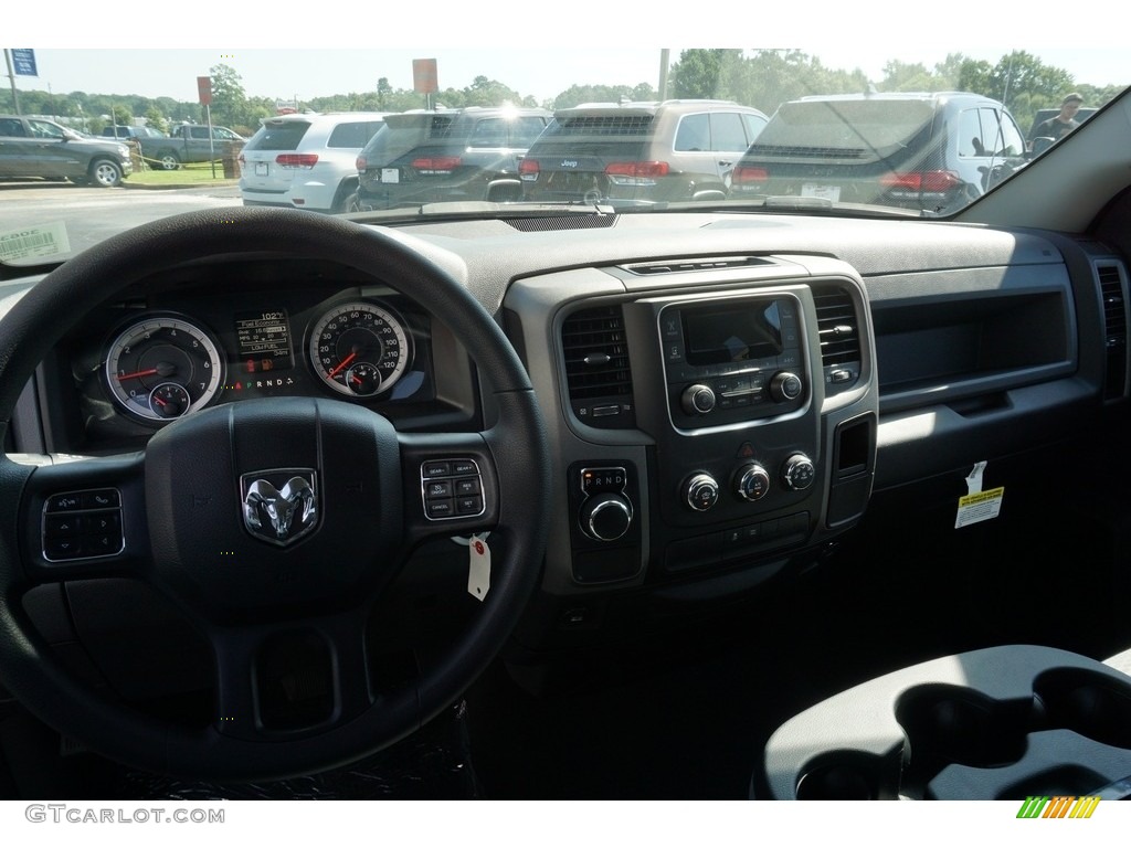 2018 1500 Express Quad Cab - Granite Crystal Metallic / Black photo #5